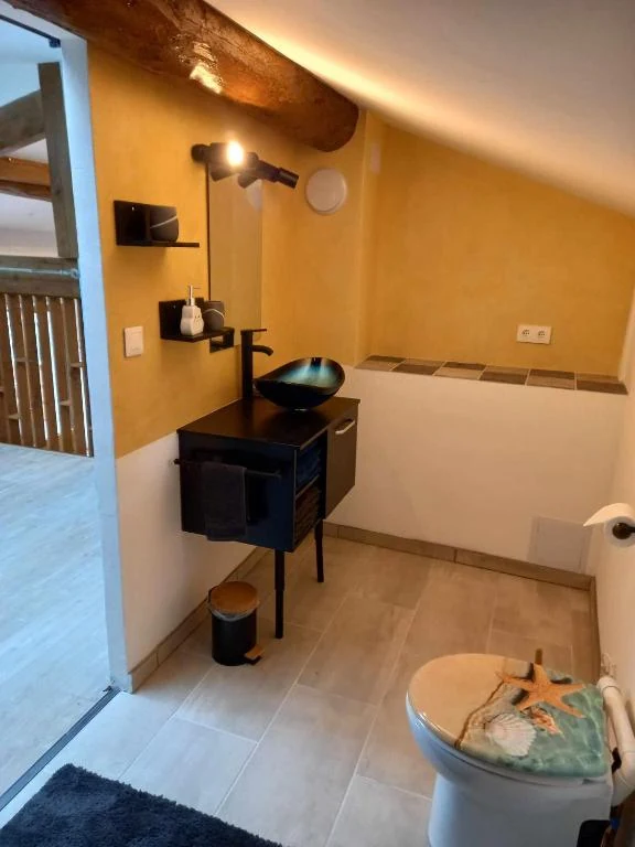 Salle de bain finie avec stuc
